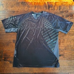 Men's athletic shirt (L)